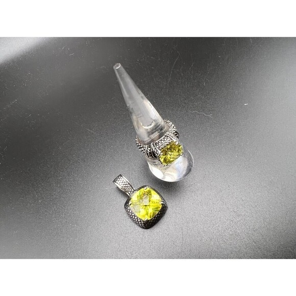 Matching Ring and Pendant - Picture 2 of 6